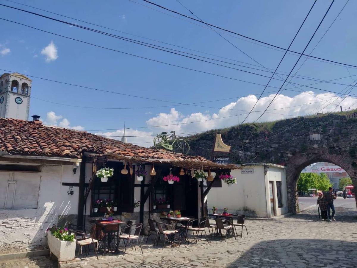 Private Apartment Elbasan Historic Center Exterior photo
